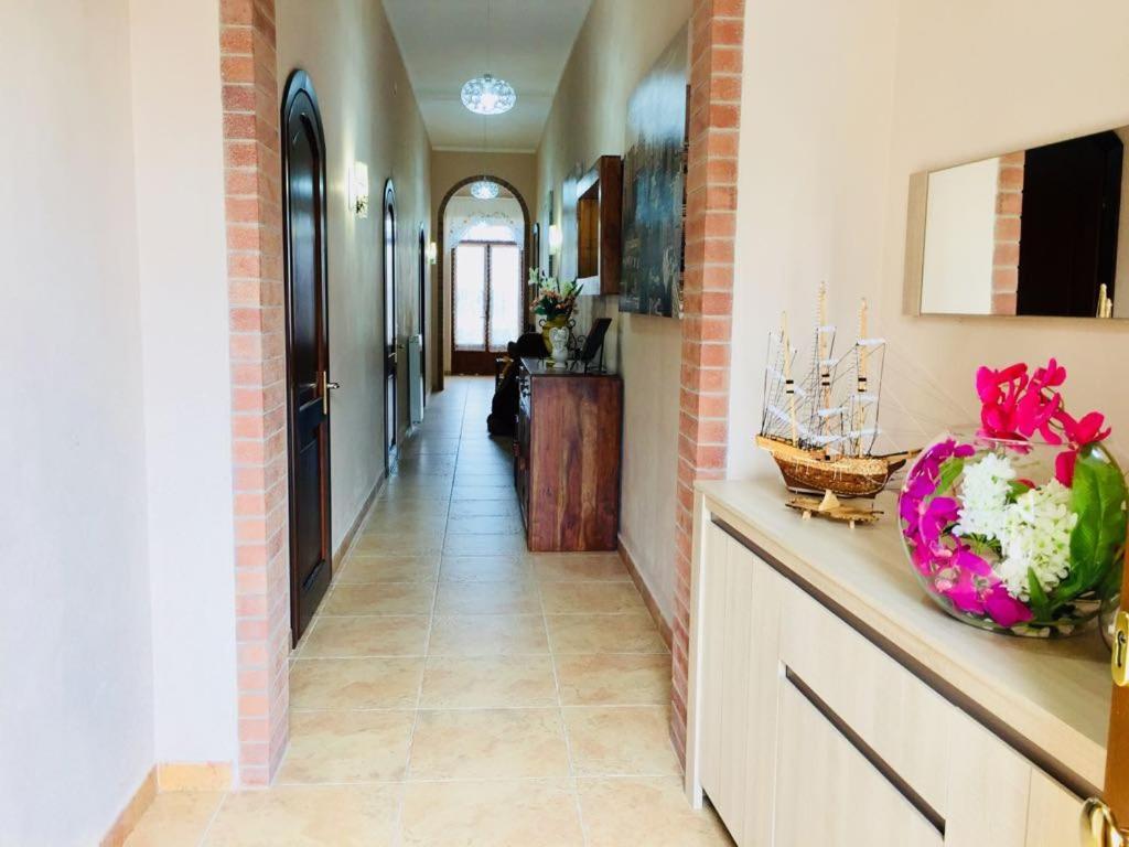 Il Mandarino Bed and Breakfast Decimomannu Exteriör bild